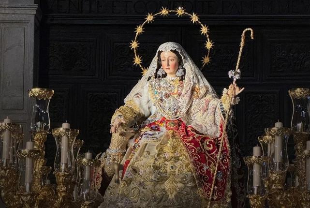coronacion notilara » Divina Pastora