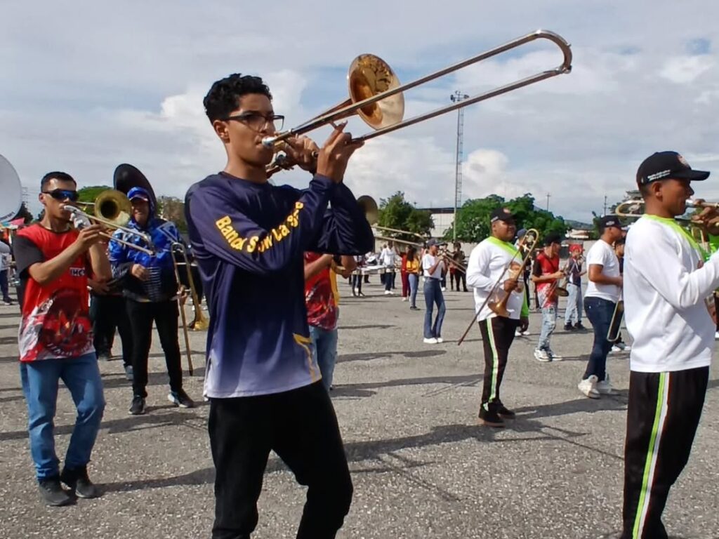 ¡Entérate! Venezuela unirá a más de 20 mil músicos en Caracas para lograr el Récord Guinness de la Banda Show de marcha más grande del mudo » photo 2026 04 28 21 25 32 »