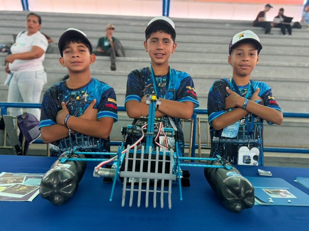 Consolidando su liderazgo tecnológico, Lara pasa a la fase nacional de las Olimpiadas de Robótica Creativa con 9 equipos clasificados » photo 2026 05 19 22 17 17 »