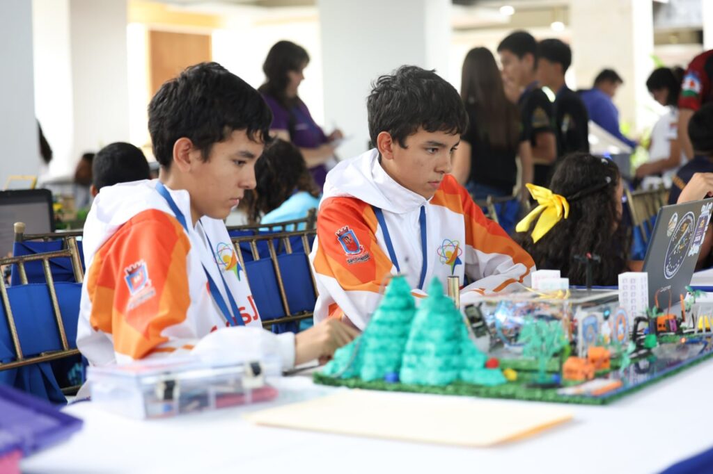 El estado Lara brilló con la destacada participación de sus representantes en las Olimpiadas de Robótica Creativa 2026 » photo 2026 06 10 11 04 48 »