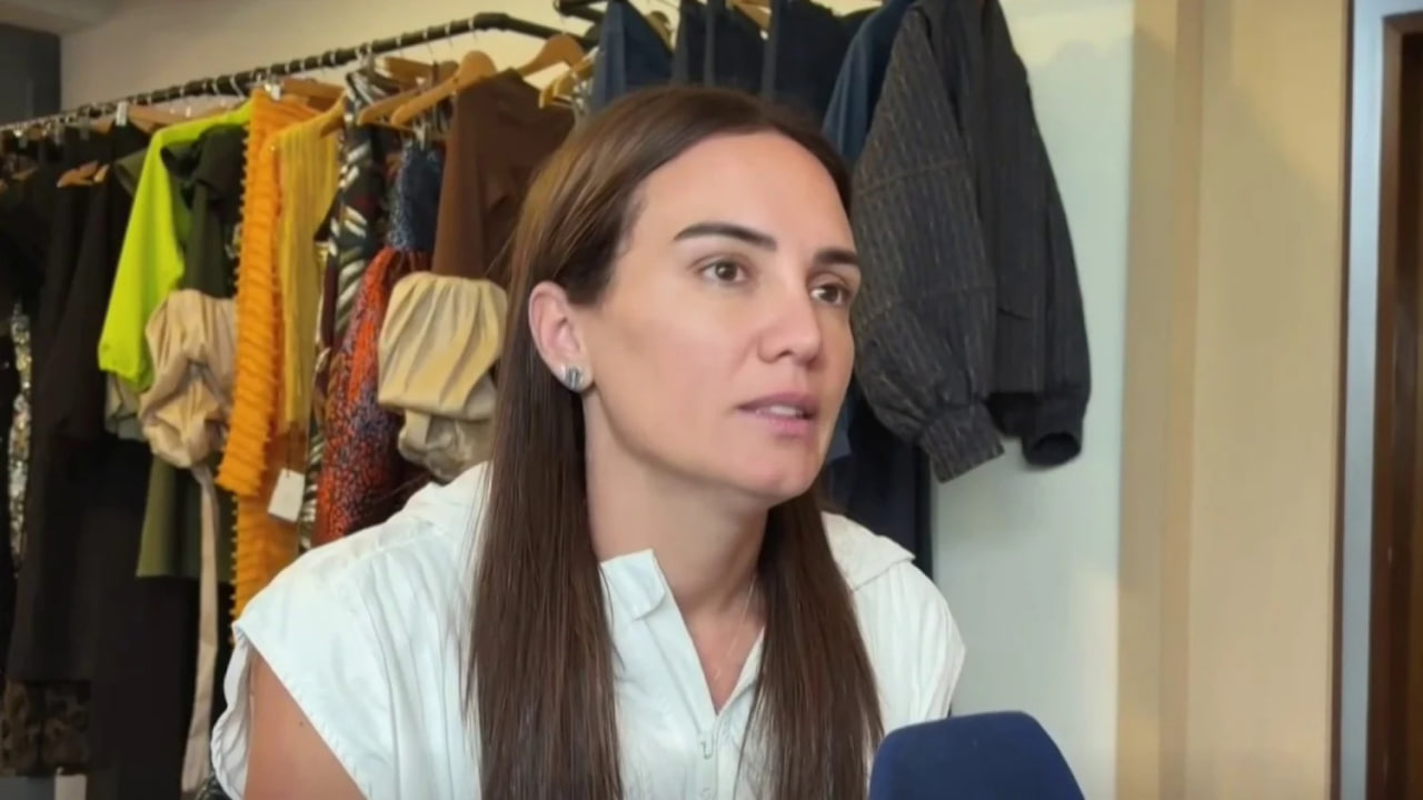 De la Alta Costura a la Solidaridad Diseñadora Venezolana Transforma su Taller en Centro de Ayuda tras Terremotos » photo 2026 07 19 14 01 01 »