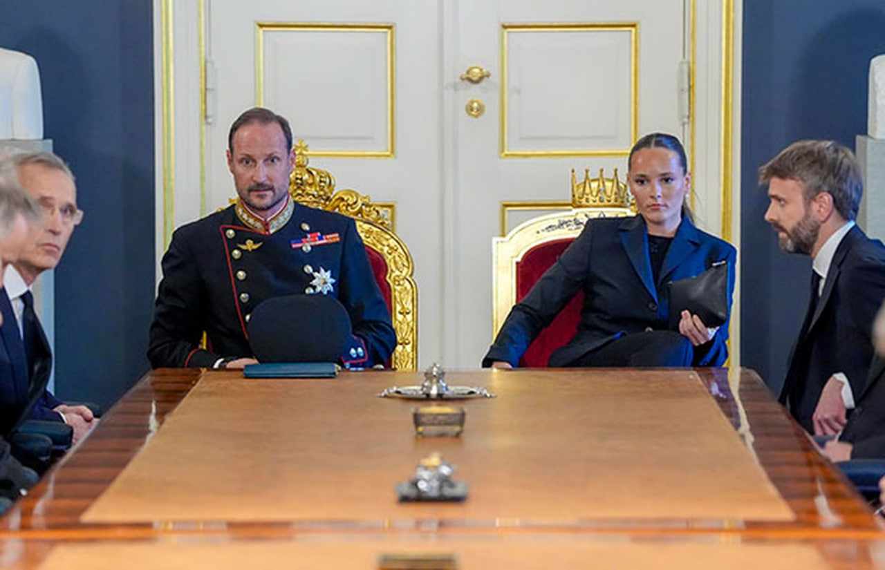 ¡Noruega inicia una nueva era! El Rey Haakon VIII asume el trono tras el fallecimiento de Harald V » photo 2026 09 02 21 37 42 »