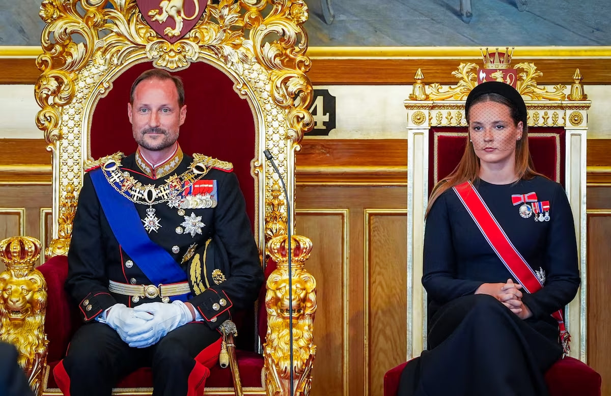 ¡Noruega inicia una nueva era! El Rey Haakon VIII asume el trono tras el fallecimiento de Harald V » photo 2026 09 02 21 37 46 »