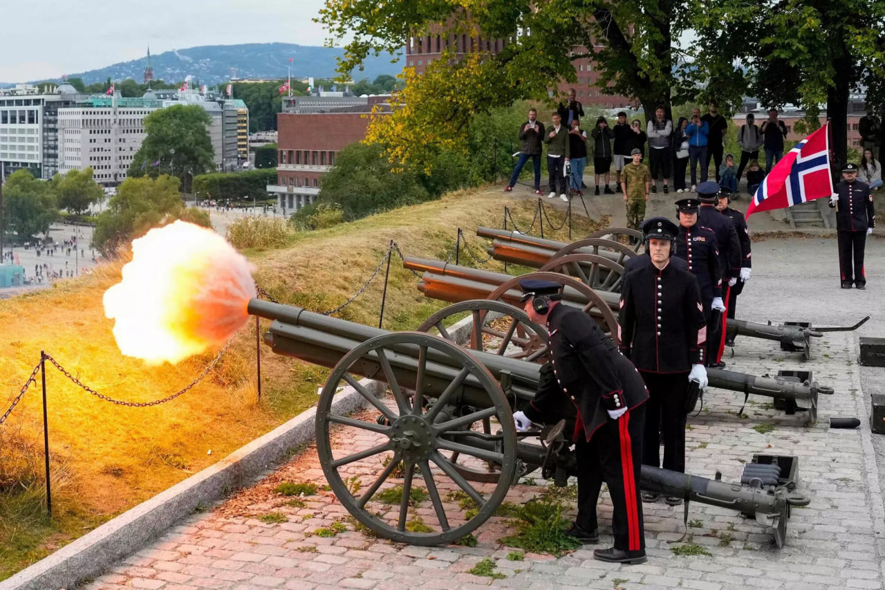 ¡Noruega inicia una nueva era! El Rey Haakon VIII asume el trono tras el fallecimiento de Harald V » photo 2026 09 02 22 28 41 »